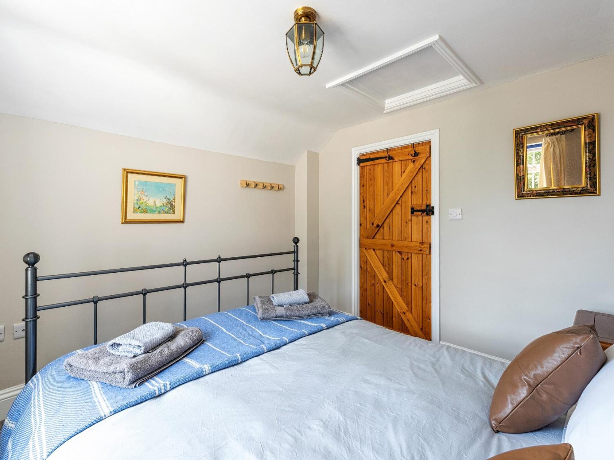 Red Kite Cottage Easton on the Hill Экстерьер фото